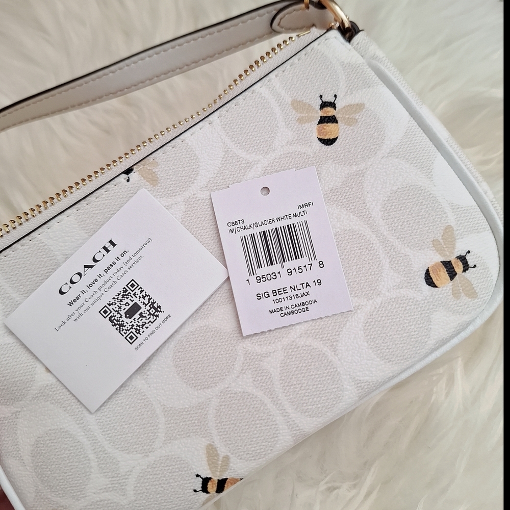 NWT Coach 🐝🐝  Nolita 19 In Signature Canvas With Bee Print Plus Floral Chains - Picture 11 of 12